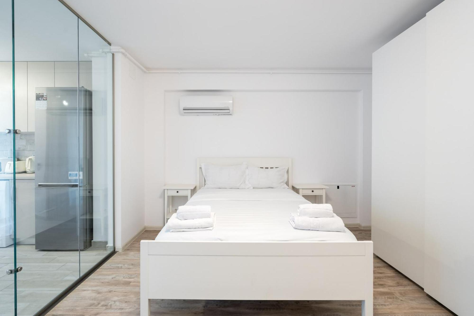 9 - Stylish In Roka * Bucarest